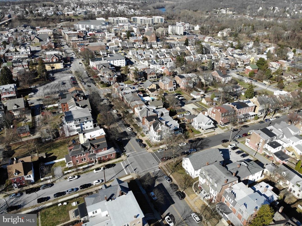 305 S Main St in Phoenixville, PA - Building Photo