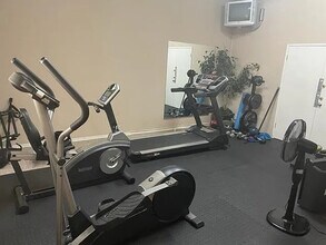 5139 Balboa Blvd, Unit 105 in Encino, CA - Building Photo - Building Photo
