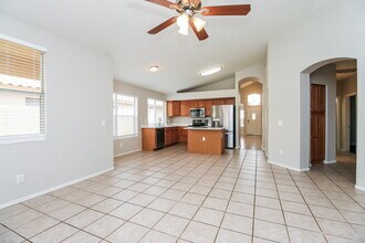 7932 W Taro Ln in Glendale, AZ - Building Photo - Building Photo
