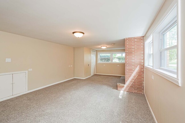 418 S Kennicott Ave in Arlington Heights, IL - Building Photo - Building Photo