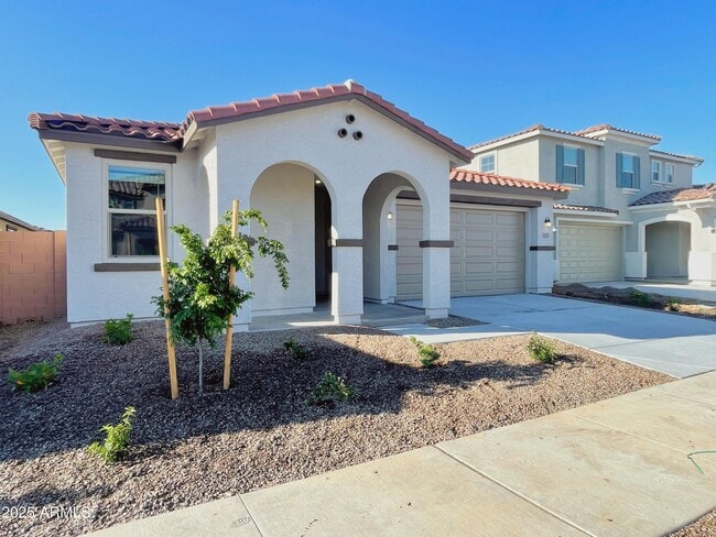 21133 E Raven Dr