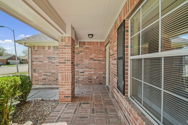 property at 2134 Vermillion Oak St