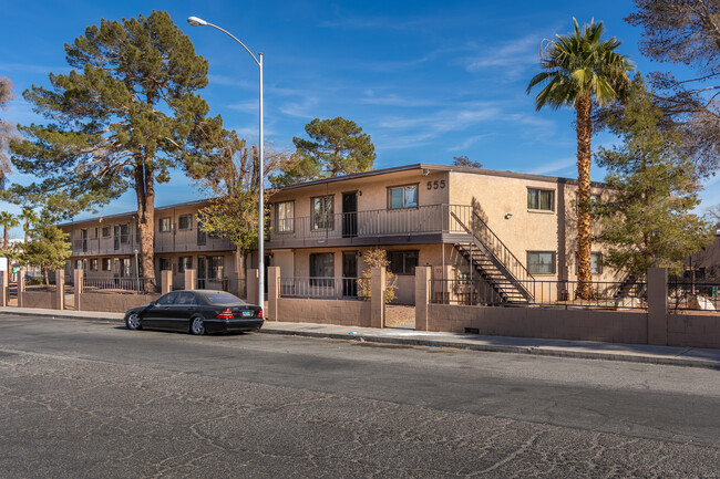 Royal Crest Arms Condominium in Las Vegas, NV - Building Photo - Building Photo