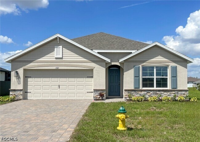 1321 NE 9th St in Cape Coral, FL - Building Photo - Building Photo