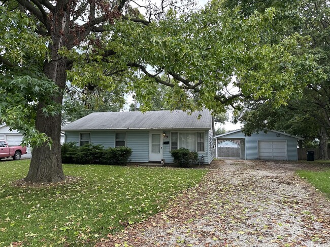 property at 1405 Holly Hill Dr