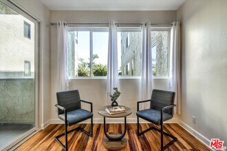 9000 Cynthia St in West Hollywood, CA - Building Photo - Building Photo