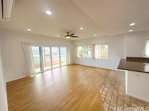 232 Hanakoa Pl in Honolulu, HI - Building Photo - Building Photo