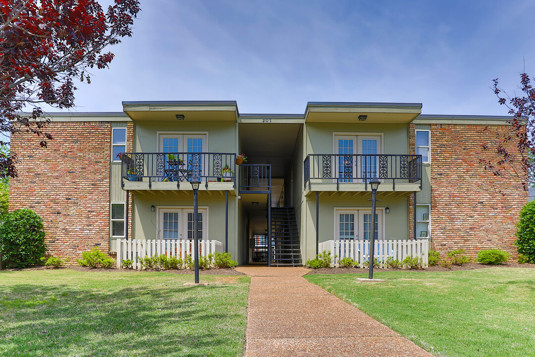 Barksdale Apartments in Memphis, TN - Building Photo