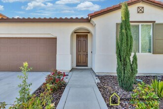8480 Tapies Ct in Elk Grove, CA - Building Photo - Building Photo