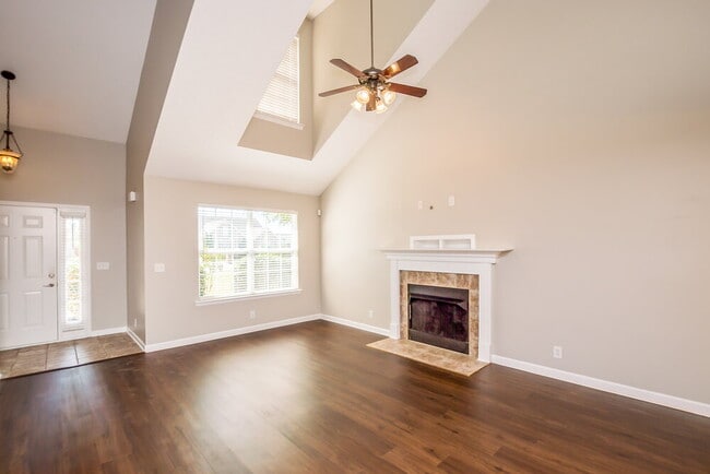 3320 Leslie Ln in Murfreesboro, TN - Foto de edificio - Building Photo