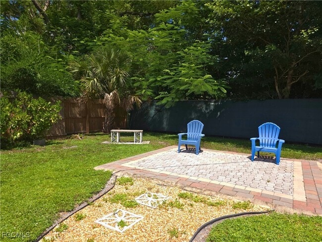 property at 1915 Llewellyn Dr