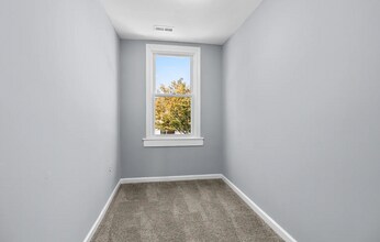 260X Garrett Ave in Baltimore, MD - Building Photo - Building Photo