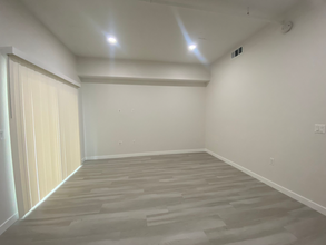 2341 Ulric St in San Diego, CA - Foto de edificio - Building Photo