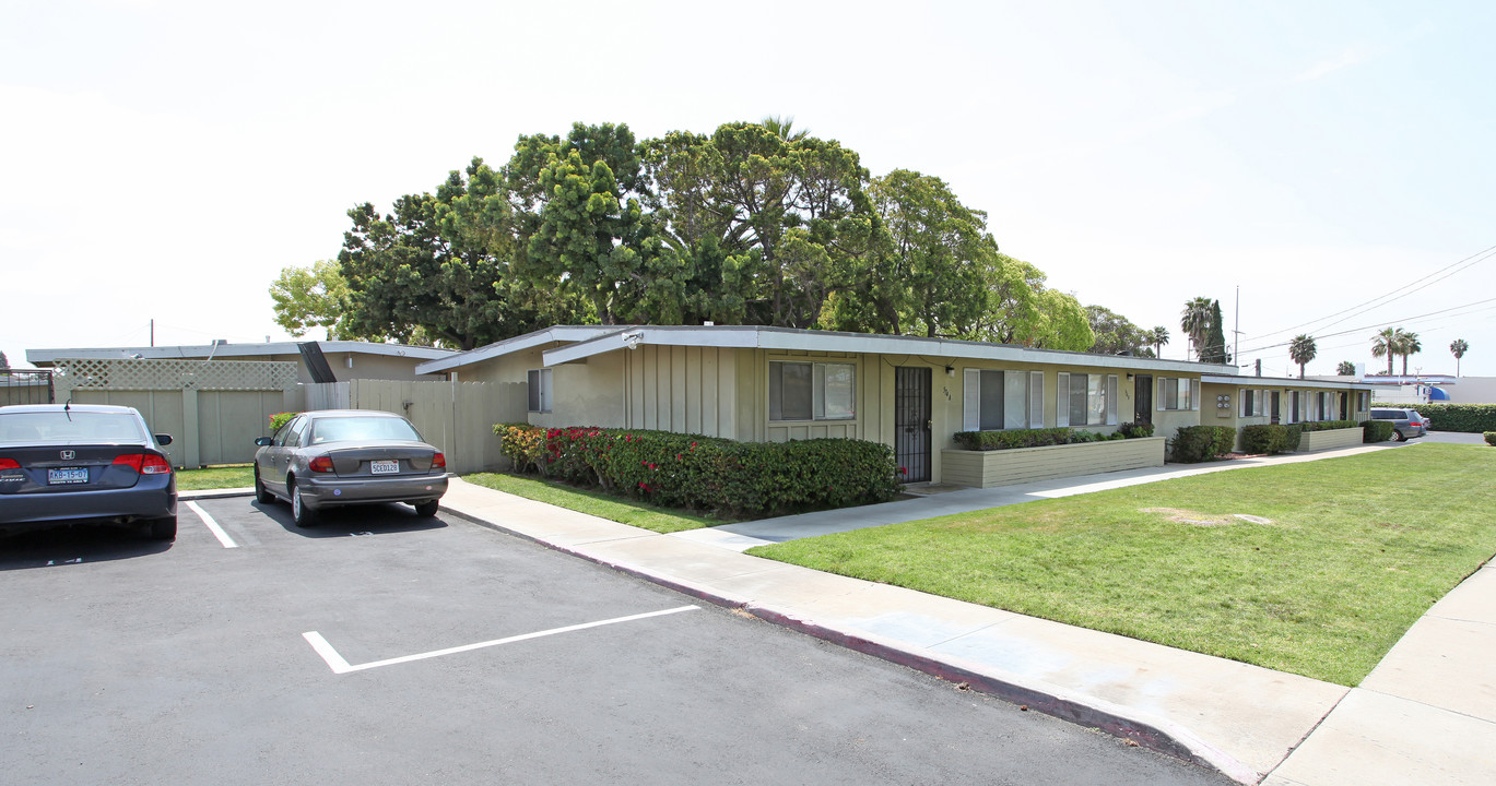 Park Marina Apartments in Chula Vista, CA - Building Photo