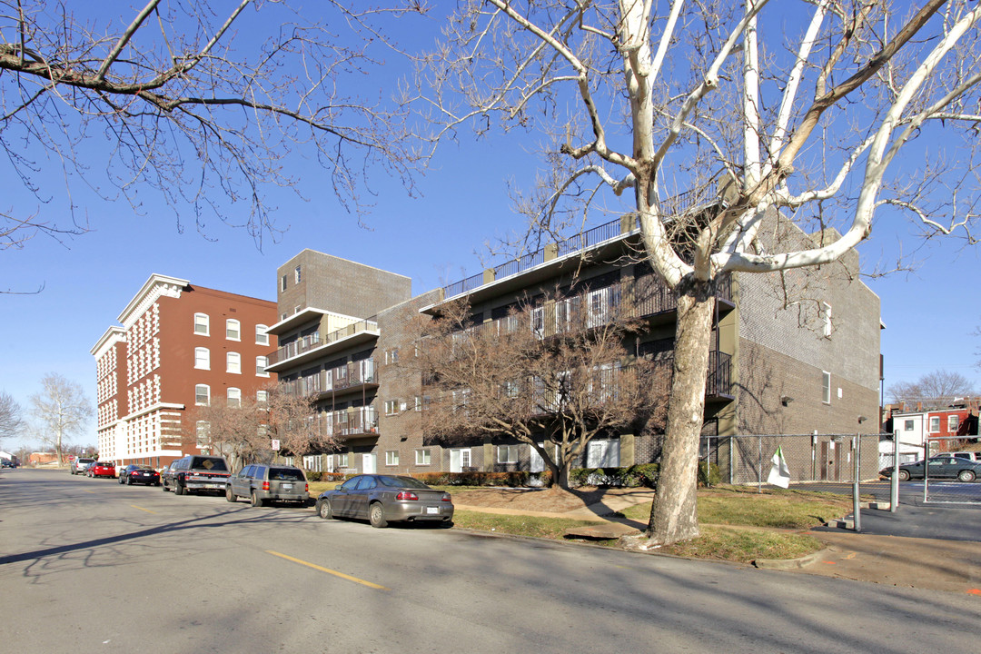 Hamilton Apartments in St. Louis, MO - Foto de edificio