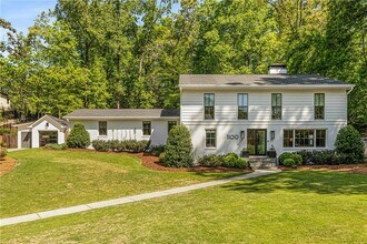 1100 Kingston Dr NE in Atlanta, GA - Building Photo - Building Photo