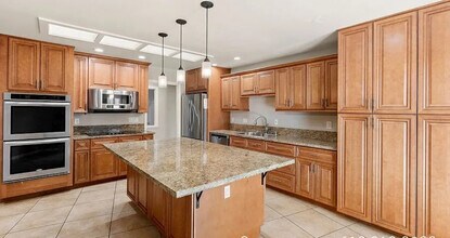 7722 Rancho Santa Fe View Ct in Rancho Santa Fe, CA - Building Photo - Building Photo