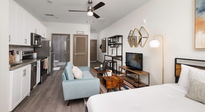 Preserve at ChampionsGate in Davenport, FL - Building Photo - Building Photo