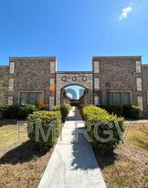 2708 W Primrose Ave in Edinburg, TX - Building Photo