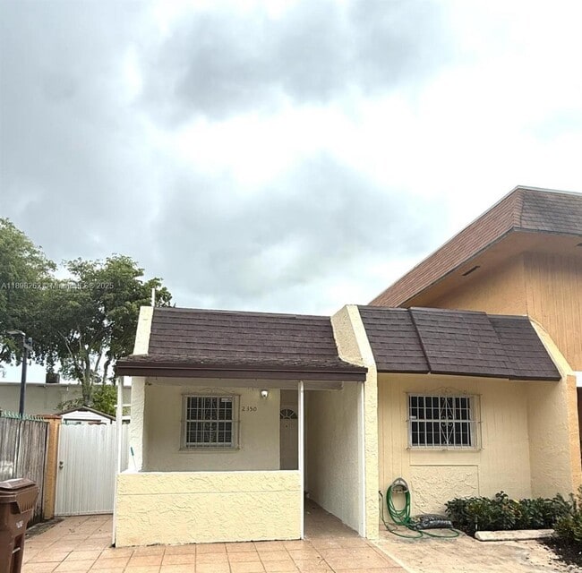 property at 2350 W 53rd Terrace