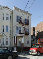 423 8th St in Union City, NJ - Building Photo