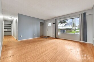 1746-1156 156 St in Surrey, BC - Building Photo - Building Photo