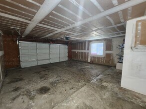 8116 Woodside St in Bakersfield, CA - Building Photo - Building Photo