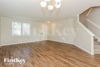 76112 Deerwood Dr in Yulee, FL - Building Photo - Building Photo