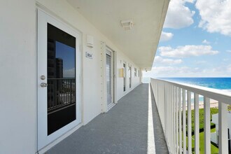 3101 S Ocean Blvd in Highland Beach, FL - Building Photo - Building Photo