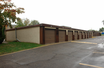 New Hope Garden Apartments in Minneapolis, MN - Building Photo - Building Photo