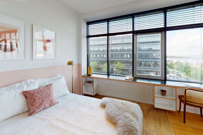 Staten Island Urby in Staten Island, NY - Foto de edificio - Building Photo