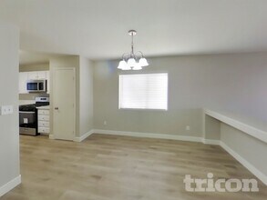 1110 Edgestone Mark Ave in North Las Vegas, NV - Foto de edificio - Building Photo