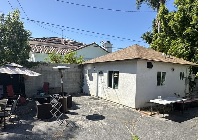 property at 4857 Haskell Ave