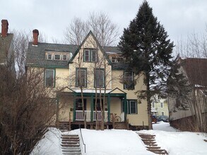 1207 E 4th St in Duluth, MN - Foto de edificio - Building Photo