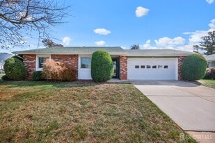 351A Jutland Dr in Monroe Township, NJ - Building Photo