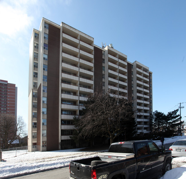 Marlester Manor in Toronto, ON - Building Photo - Building Photo