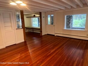 654 Watson Hollow Rd in West Shokan, NY - Building Photo - Building Photo