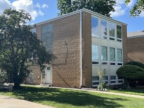 3014 S Harlem Ave, Unit 1 in Riverside, IL - Building Photo - Building Photo