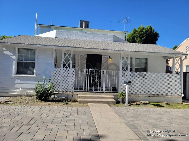 4451 Stansbury Ave in Los Angeles, CA - Building Photo - Building Photo