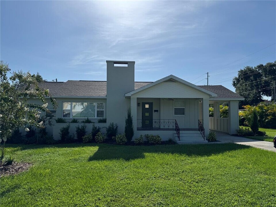 2814 Coventry Ave in Lakeland, FL - Building Photo