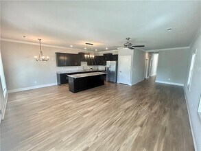 1001 NE Hts Ln in Bentonville, AR - Building Photo - Building Photo