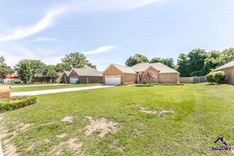 1212 Willow Bend in Warner Robins, GA - Building Photo - Building Photo