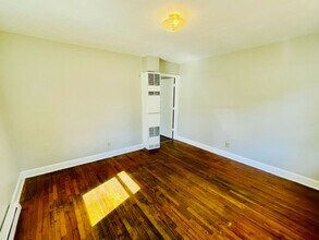 1028 Asheboro St-Unit -Asheboro 1028-A in High Point, NC - Building Photo - Building Photo