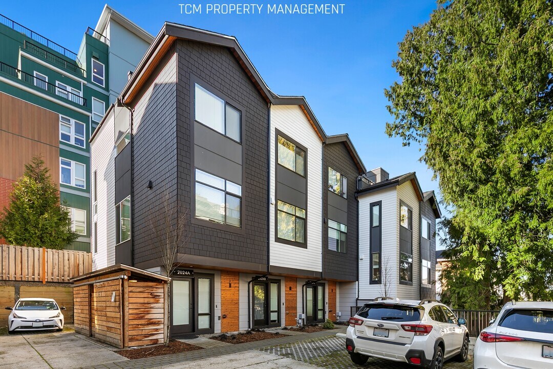2024E NE 85th St, Unit E in Seattle, WA - Foto de edificio