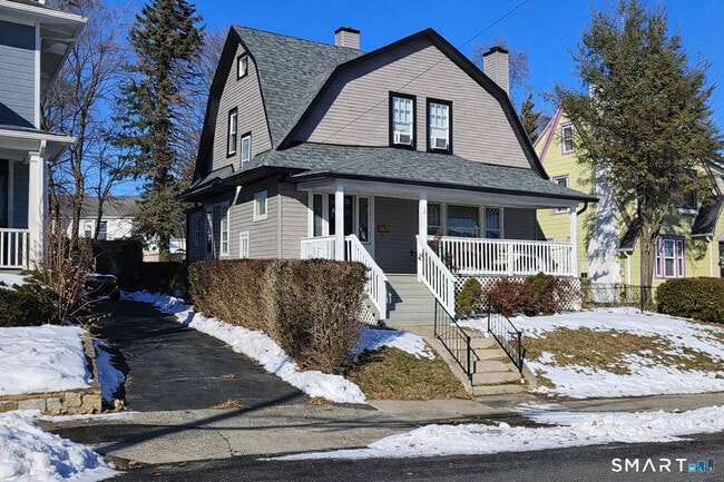 property at 34 Harlem Ave