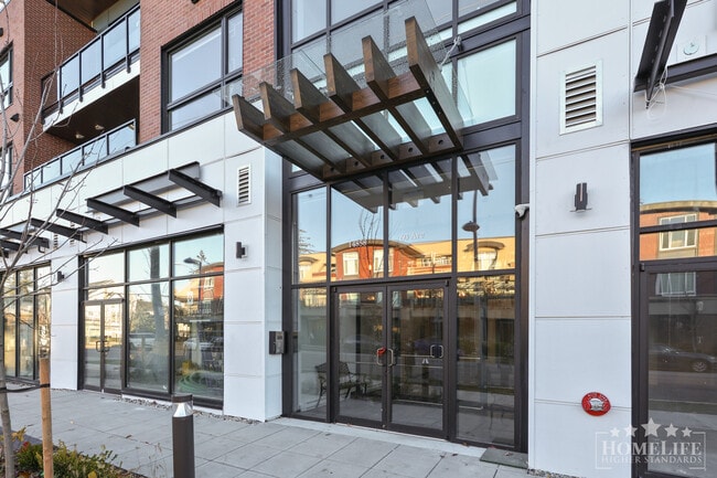 14858-14860 60 Ave in Surrey, BC - Building Photo - Building Photo