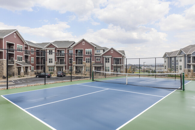 Heritage Hills Apartments in Waunakee, WI - Foto de edificio - Other