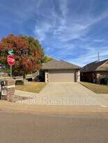 800 Stag Trail in Edmond, OK - Building Photo