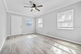 2904 Emerson Ave S in St. Petersburg, FL - Building Photo - Building Photo