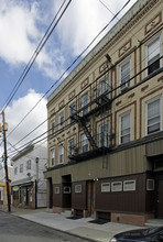 940 W Side Ave in Jersey City, NJ - Building Photo - Building Photo